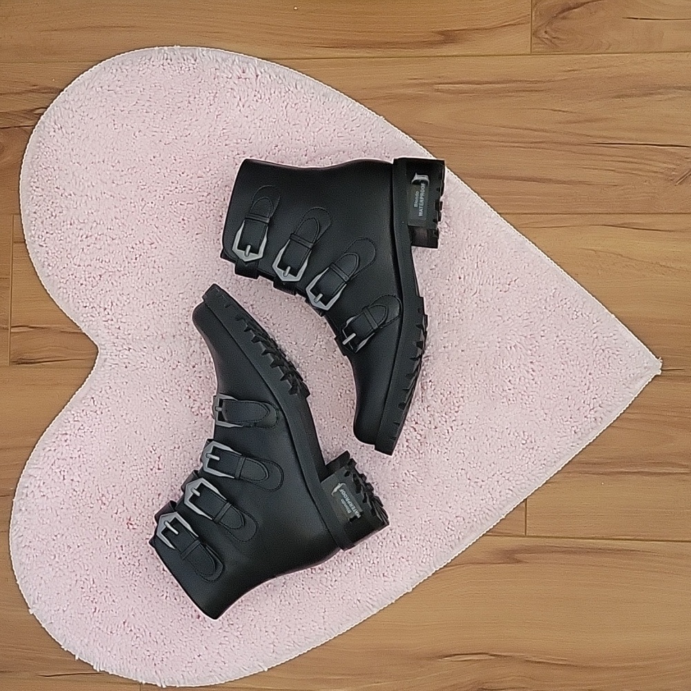 Blondo Verity Waterproof Bootie In Black Leather - Picture 1 of 8